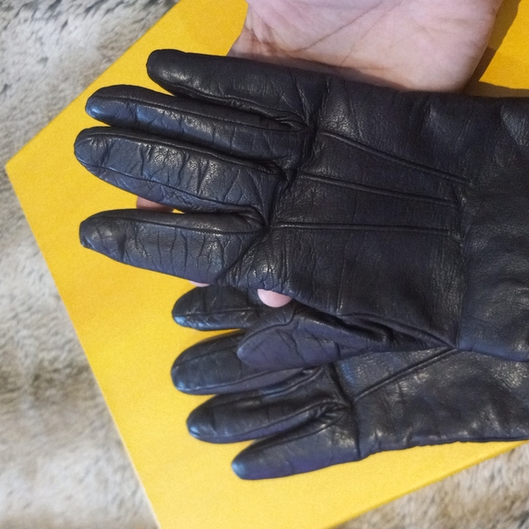 Fendi gloves - Picture 8 of 13